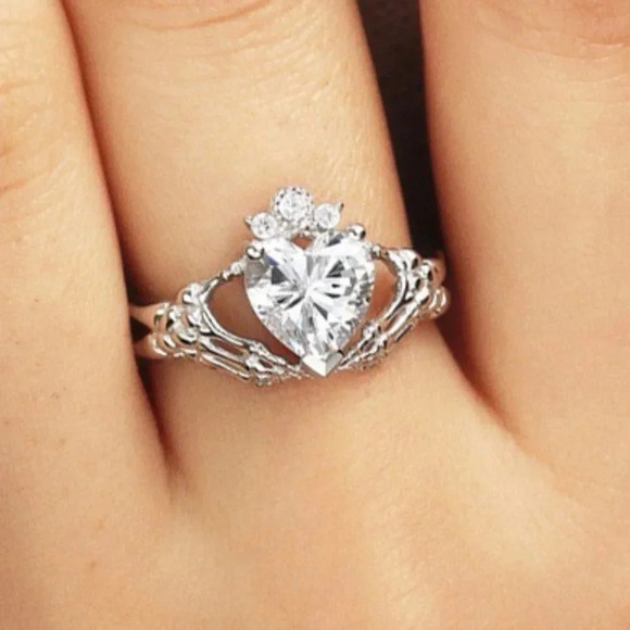 🌸Hollow Heart Romantic Beautiful Silver Plated Heart Ring for Women,UNVN12208 - Picture 5 of 7